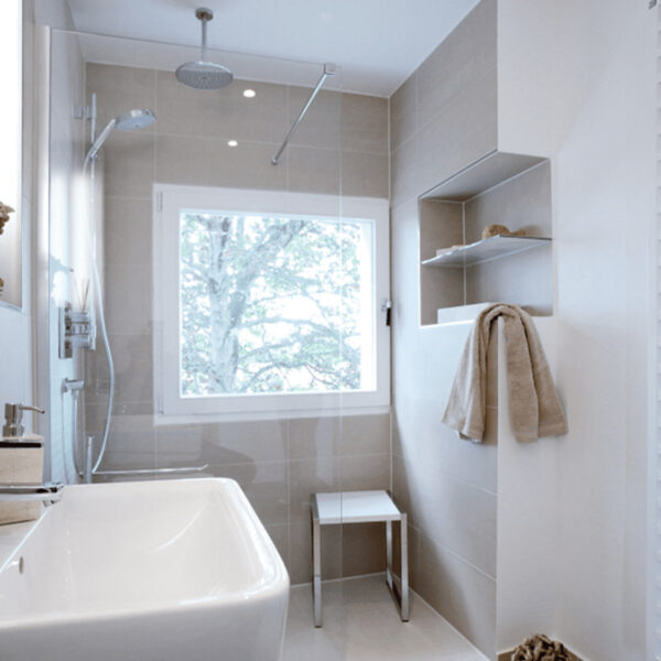 Soluzioni salvaspazio per un bagno piccolo? Attenzione agli accessori